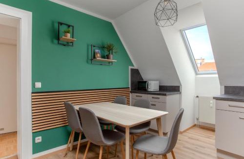 Graz City Centre Apartment | Luxury Design Altstadt Suite - 3BR & Free Parking by HERO HOMES Graz