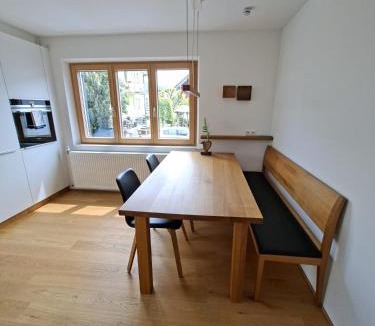 Hoerbranz Apartment | Moderne Wohnung im Grünen