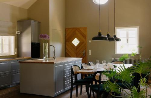 Lannach Ski Chalet | Design Country House & Pool in Famous Wine Region