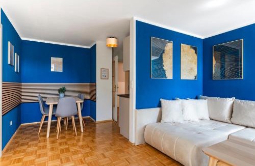 Graz City Centre Apartment | Quiet Courtyard Altstadt Suite - 2BR, Lift & Free Parking by HERO HOMES Graz