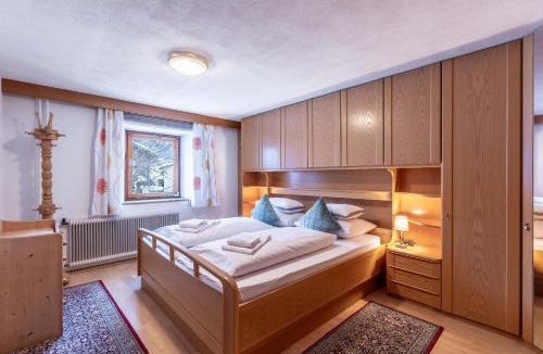 Flirsch House | Appartement Tschol
