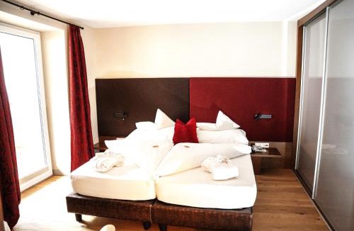 Ried im Oberinntal Hotel | Hotel Riederhof- Urlaub mit WAU!