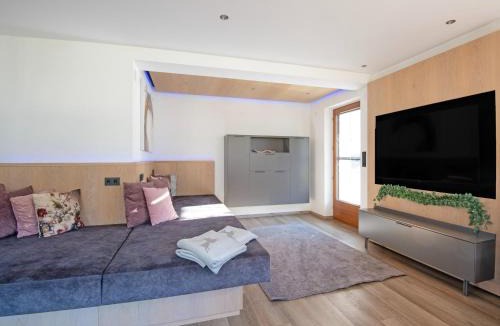 Ramsau im Zillertal House | Exclusive apartment with garden and whirlpool