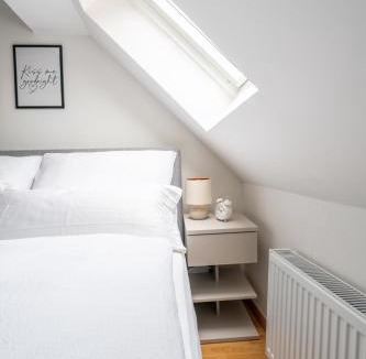 Kapfenberg Apartment | Large Maisonette I 90 m2 I For Groups & Families I 9 Guests I 3 Rooms