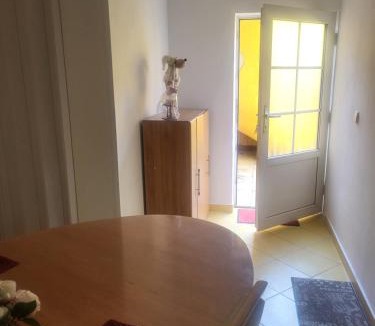 Rudolfsheim-Funfhaus Apartment | FLAIR of HOLIDAY SISSIS near SCHÖNBRUNN City Metro 3 4 busses 51a 48a kids pets WELCOME
