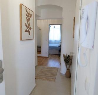 Ottakring Apartment | 2AC Urban Haven 50m2 Near Metro