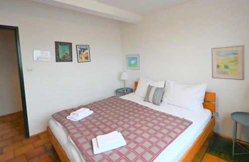 Stuwerviertel Apartment | Charming Attic Apartment near Messe Wien and Center