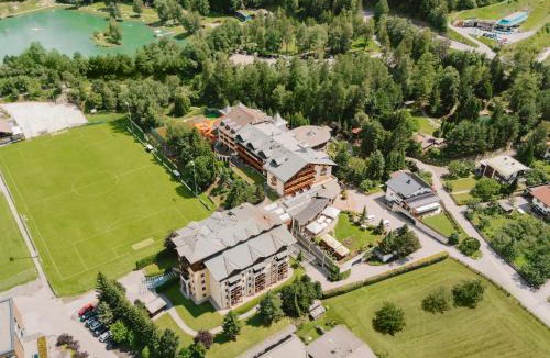 Ried im Oberinntal Hotel | miaflor Familien- & Aktivresort