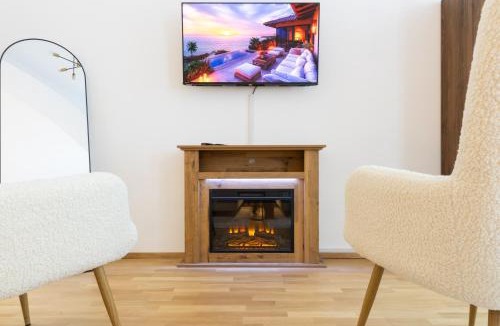 Leopoldstadt Apartment | High-End 3 Bedroom Apartment l Free Parking l AC in Every Room l Sleeps 11