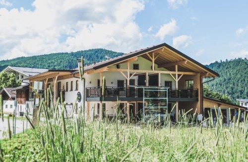 Heiterwang Apartment | Ur-Genuss Lodge mit Wein & Weitblick