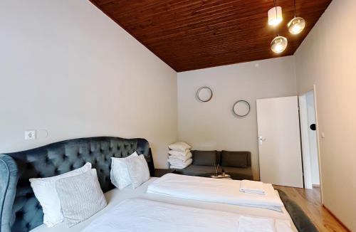 Altenmarkt-Thenneberg Apartment | Up Residences