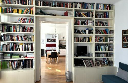 Brigittenau Apartment | Casa Nostra - Ausgefallene Wohnung am Augarten