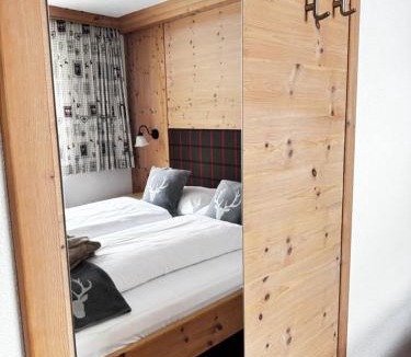 Steeg House | Birg 1414