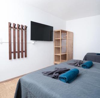Hollabrunn Apartment | revLIVING Lodge Kleinstelzendorf Hollabrunn - 4 Schlafzimmer