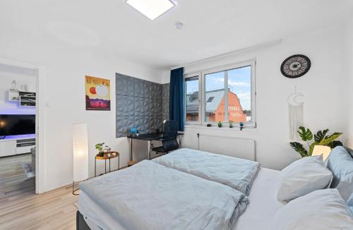 Schwechat Apartment | Big 1 Bedroom Apartment near Airport & City Center