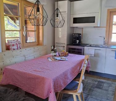 Tannheim Apartment | Tiroler Knusperhäuschen