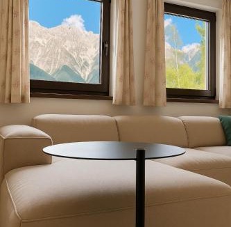 Barwies Apartment | Luxuriöse 120qm Ferienwohnung in Tirol mit Panoramablick