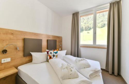 Klosterle Apartment | Majestic apartment in Klösterle with sauna on the Arlberg Met Terras