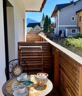 Altmuenster Apartment | Modernes Apartment am Traunsee - See, Berge, Fitness & Parkplatz