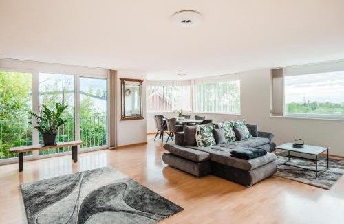 Lochau Apartment | Cocoon am Schloß by Stadtlandnest