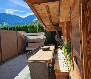 Ramsau im Zillertal Apartment | Luxus Apartment Nina mit Zirbenhütte