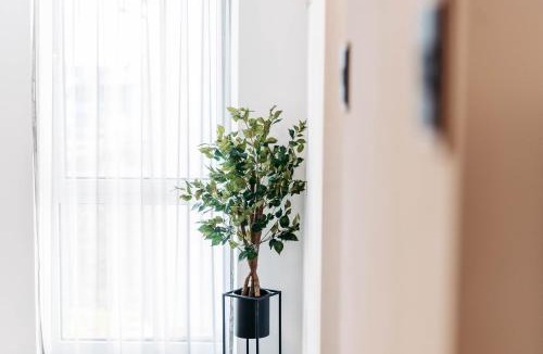 Hoechst Apartment | Easy Room - Self Check In - Out