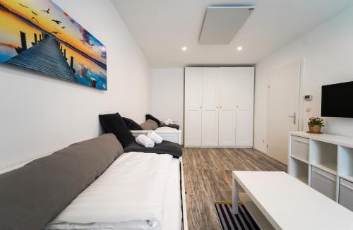 Wiener Neustadt Apartment | Modernes Studio im Zentrum 4 Personen