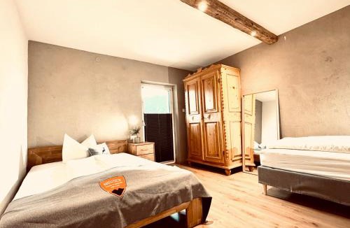 Reutte Hotel | Pension Kreuzeck - Dein Glücksplatz am Lech