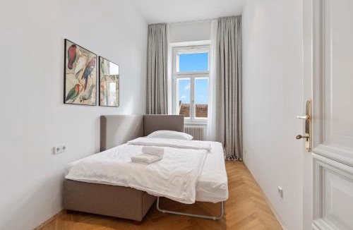 Retz Apartment | Stadthotel Retz - sgrafit apartments - Self Check-In