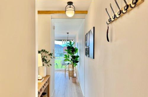 Schwarzach Apartment | FLAIR Apartments Vorarlberg - Stilvolles Wohnen nahe Bodensee & Alpen - Küche, Balkon & Gratis Parkplatz