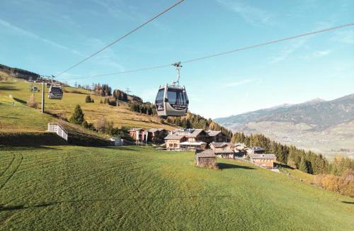 Kaprun Hotel | ZAGLGUT Premium Hotel & Chalets, Zell am See-Kaprun - Wellness & Infinity Pool, Air Conditioning, Panoramic Views & Summer Card Included