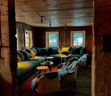Lech am Arlberg Ski Chalet | Chalet Sonnenhof Lech
