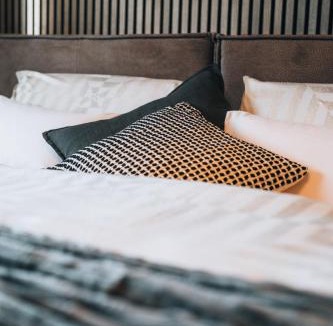 Fliess Apartment | Lynett Suites - Ihr Rückzugsort in den Tiroler Bergen