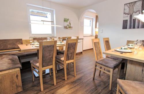 Bruck an der Grossglocknerstrasse House | Holiday Home Aparthaus Bruck by Interhome
