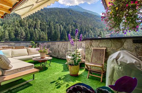 Medraz Apartment | Das Mountain Getaway - Luxury Penthouse Stubai Super Card