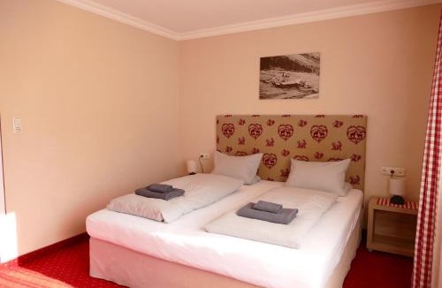 Plangeross House | Pension DORFPLATZL Pitztal