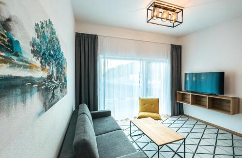 Schlitters Apartment | AlpenLuxus presents - MARIAS Zillertalblick with Roof Terrace, 3 Bedrooms & Parking Space