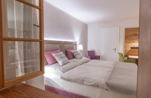 Aflenz Land Apartment | Modernes Apartment in altem Bauernhaus