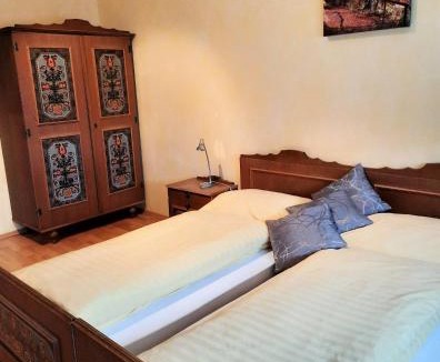 Rotfalva Hotel | Gasthof Familie Hutter
