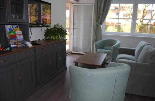 Klagenfurt-Wolfnitz Apartment | Premium-Gartenwohnung, 4 Schlafzimmer & Pool in Wörthersee Nähe