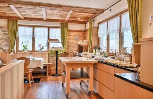 Lech am Arlberg House | Pension Widderstein