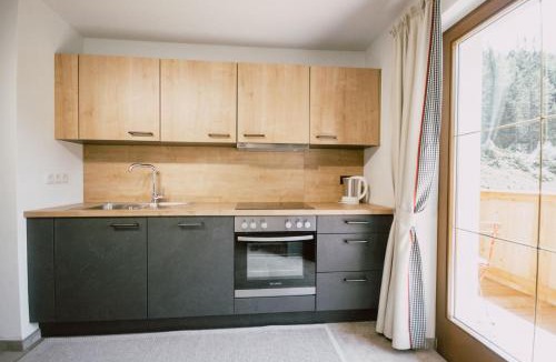 Schmirn House | Nedererhof - Zimmer Edelweiß mit Gemeinschaftsküche