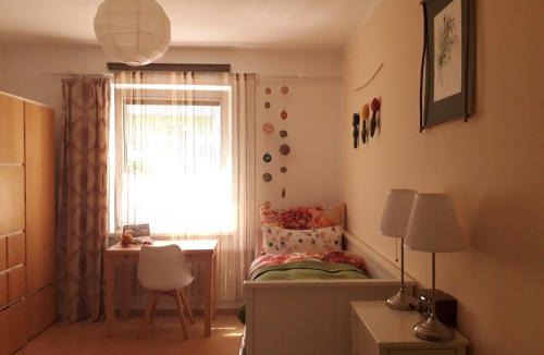 Linz Apartment | Traumapartment Pöstlingberg, reservierter Parkplatz, 4 Schlafzimmer