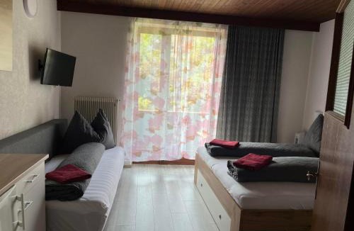 Matrei am Brenner Apartment | Pension Steiner, 6143 Matrei am Brenner, Brennerstr 18b!Check-in between 15 - 21 o'clock! No breakfast