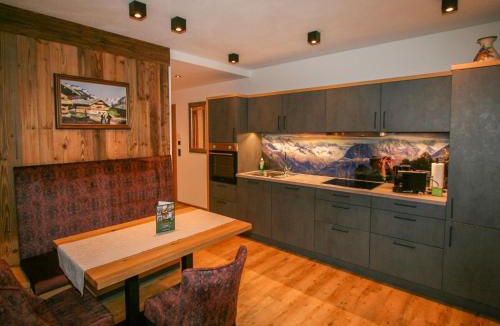 Finsing Apartment | Apartment Erzherzog's Apts-Zillertal Alpen Lodge by Interhome