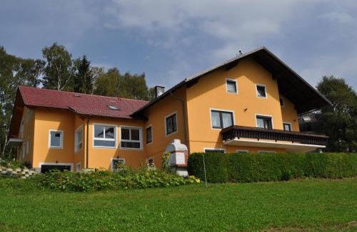 Dorfstetten Apartment | Ferienwohnung Höbart