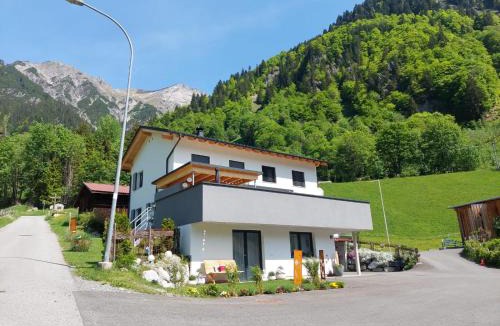 Kloesterle am Arlberg Apartment | Haus Bazigg