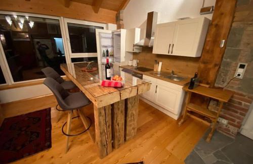 Trieben Villa | Atelier mit Bergblick