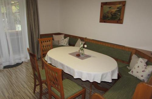 Hof bei Salzburg Apartment | Bachhäusl