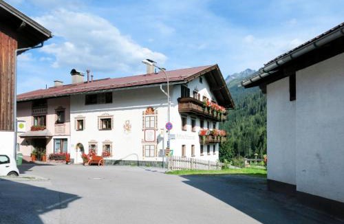 Sankt Anton am Arlberg Apartment | Apartment Hof am Schönbach-1 by Interhome